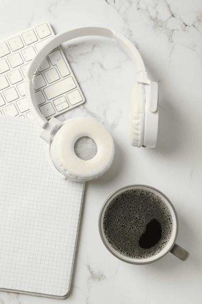 Чохли та аксесуари до мобільних пристроїв (смартфонів).