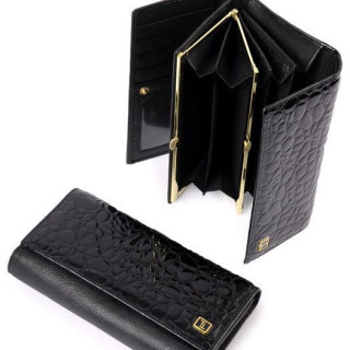 Гаманець жіночий із натуральної шкіри, лак