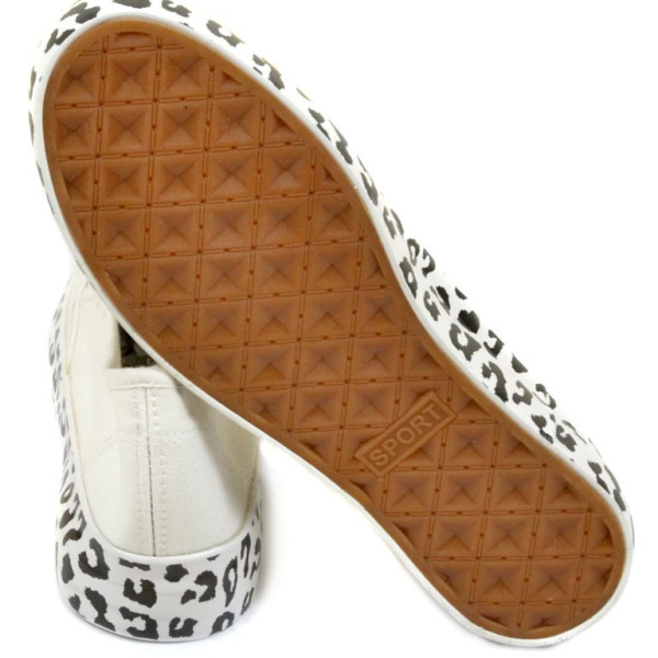 Сліпони білі 38р на 25 см, жіночі мокасини. Сліпони білі 38р на 25 см, жіночі мокасини.