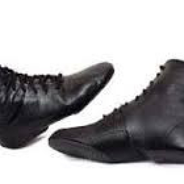 Взуття для танців джазовки високі (цупоги) штучна шкіра, 38-39р. Взуття для танців джазовки високі (цупоги) штучна шкіра, 38-39р.