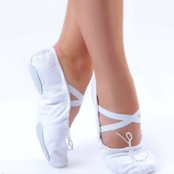 Джазовки низькі для танців білі з тканини кирза х/б 36-37р. Джазовки низькі для танців білі з тканини кирза х/б 36-37р.