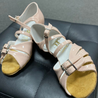 Туфлі для танців дитячі з регуляторами повно, лакові