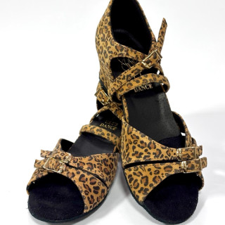 Туфлі бальні для дівчинки, колір леопард в наявності розмір метричний 20,5р,21р,22р