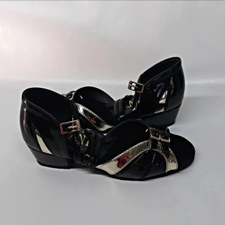 Туфлі танцювальні для дівчинки блок-каблук.