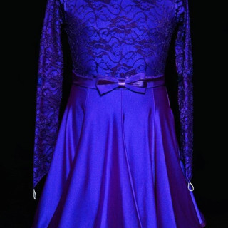 Рейтингове плаття (бейсик) для дівчинки кольору різні.