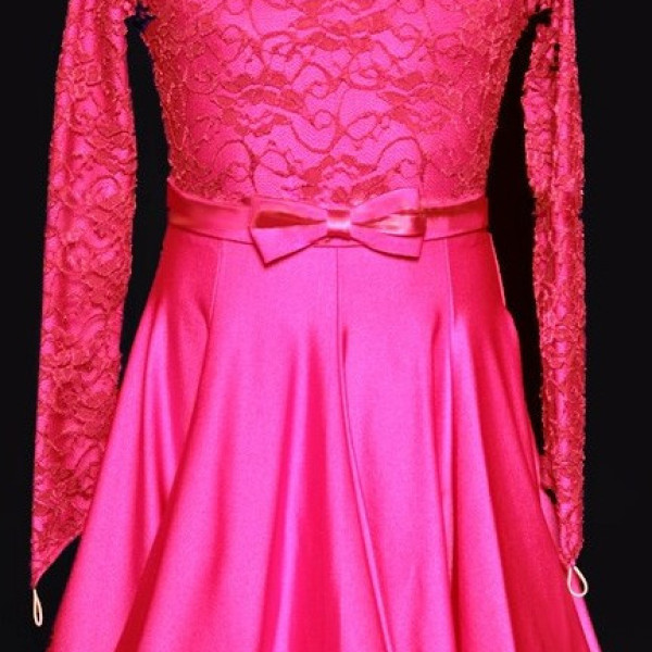 Рейтингове плаття (бейсик) для дівчинки кольору різні. Рейтингове плаття (бейсик) для дівчинки кольору різні.