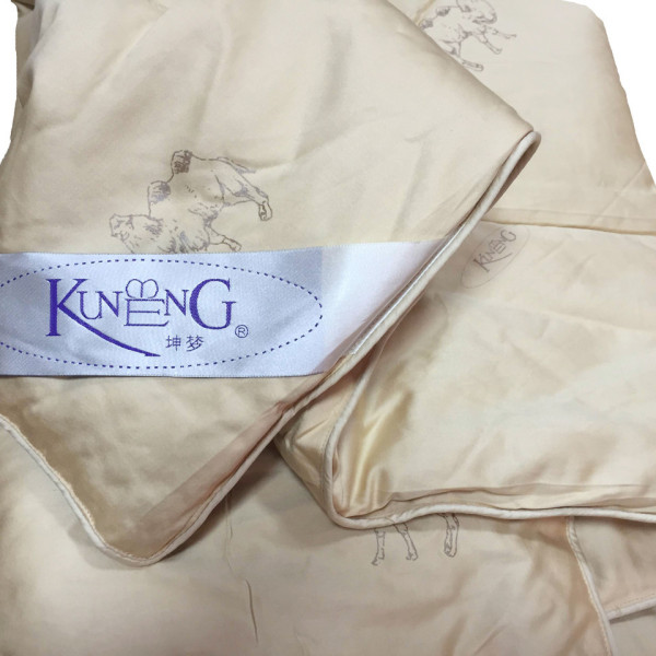 Ковдра з верблюжої вовни Kunmeng 200-230 см. Ковдра з верблюжої вовни Kunmeng 200-230 см.