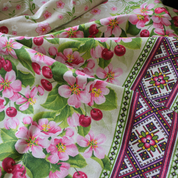 Скатертина ріжка набивна, 150х180 см, дизайн Вишня Льон Скатертина ріжка набивна, 150х180 см, дизайн Вишня Льон