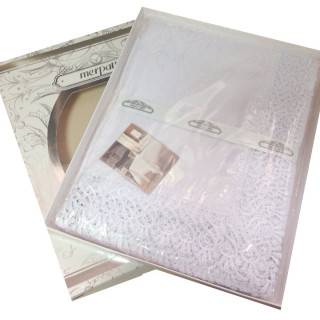 Жакардова скатертина коло 150 см біла