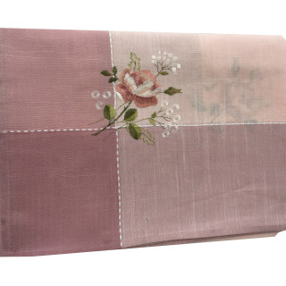 Скатертина з вишивкою 130-180 см