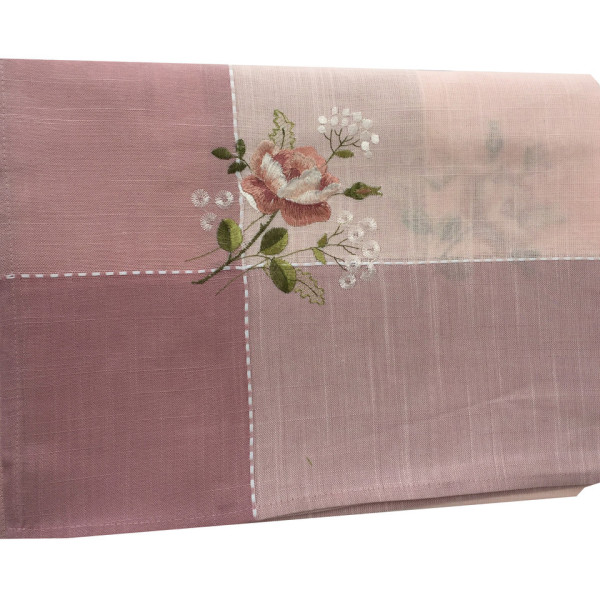 Скатертина з вишивкою 130-180 см Скатертина з вишивкою 130-180 см