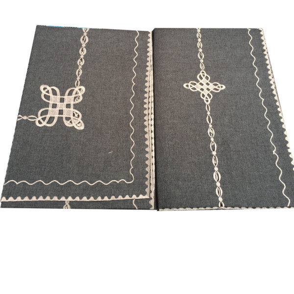 Перфорированная однотонная скатерть 150-300 см Перфорированная однотонная скатерть 150-300 см