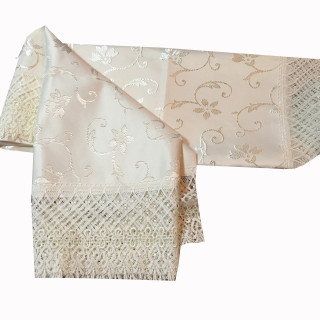 Вишукана скатертина з французькими мереживами на розкладний стіл кольору Айвері