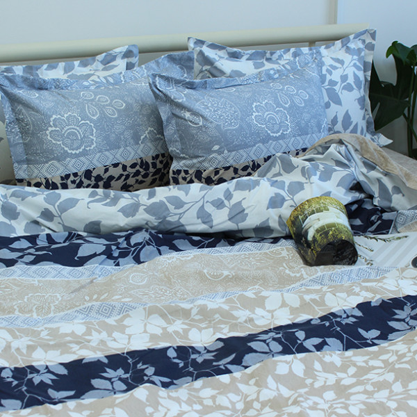 Комплект постельного белья с компаньоном R-T9151 Комплект постельного белья с компаньоном R-T9151