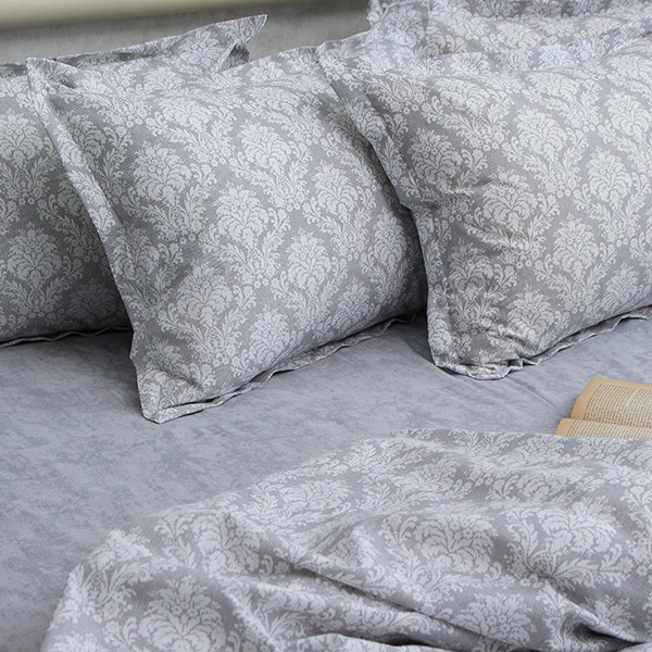 Комплект постельного белья с компаньоном R-T9279 Комплект постельного белья с компаньоном R-T9279