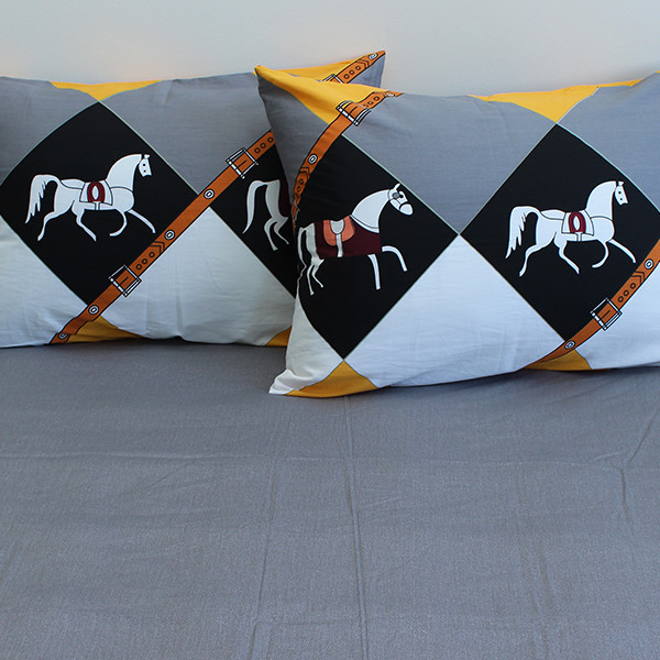 Комплект постельного белья с компаньоном S490