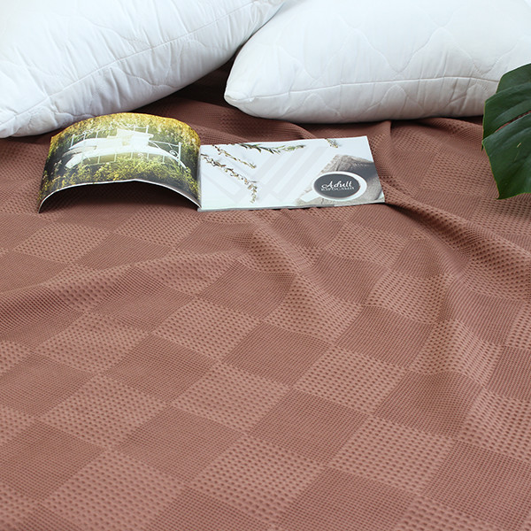 Простирадло-покривало піке 160х235 см. Клітина кавова Простирадло-покривало піке 160х235 см. Клітина кавова