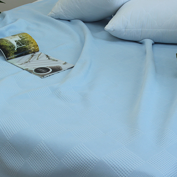 Простынь-покрывало пике 160х235 см. Клетка голубая