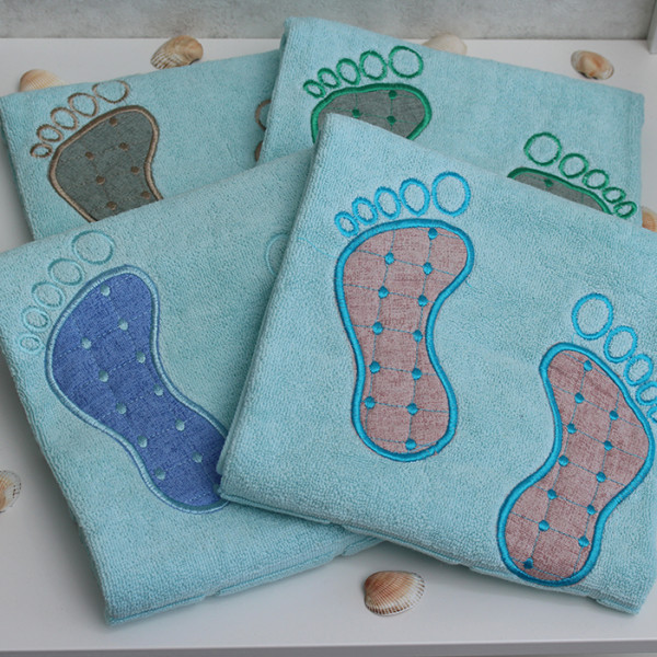 Рушник махровий Ніжки колір: св. блакитний (Туреччина) Рушник махровий Ніжки колір: св. блакитний (Туреччина)