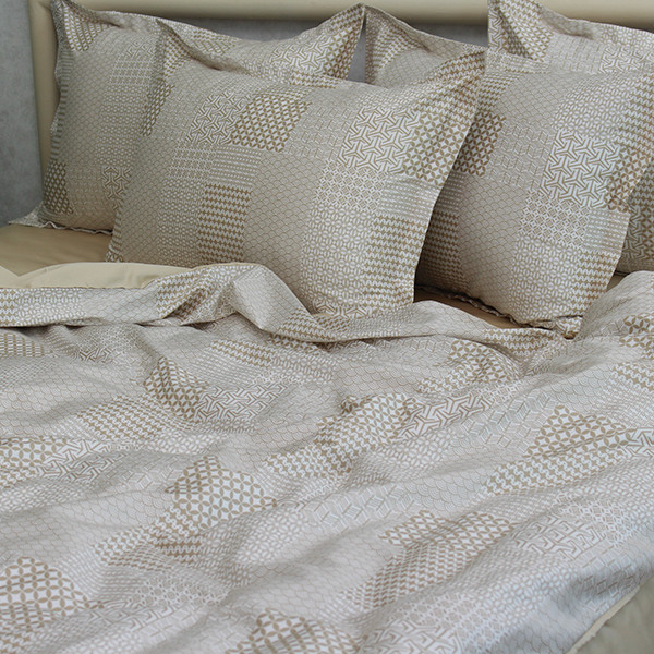 Комплект постельного белья с компаньоном (евро) PT-012 Комплект постельного белья с компаньоном (евро) PT-012