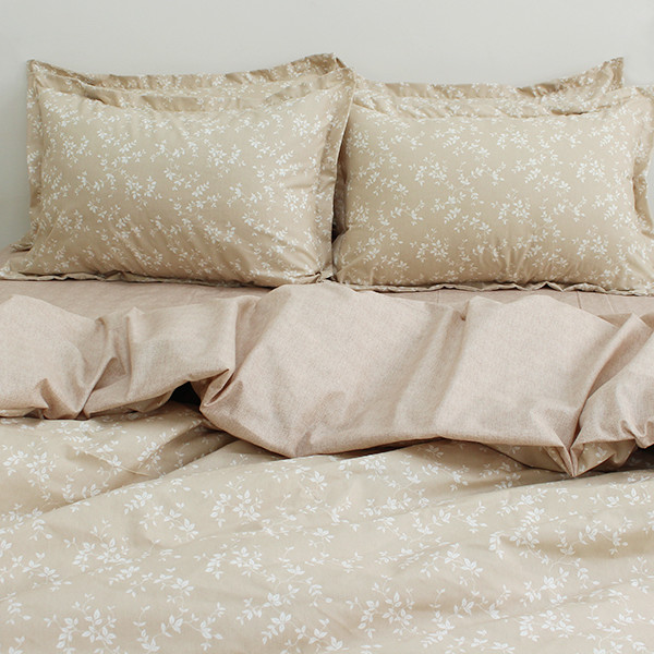 Комплект постельного белья с компаньоном R-T9189 Комплект постельного белья с компаньоном R-T9189