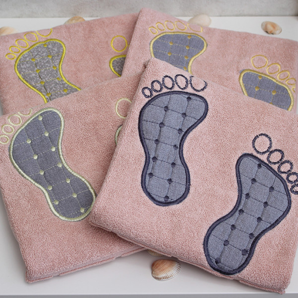 Рушник махровий Ніжки колір: пудра (Туреччина) Рушник махровий Ніжки колір: пудра (Туреччина)