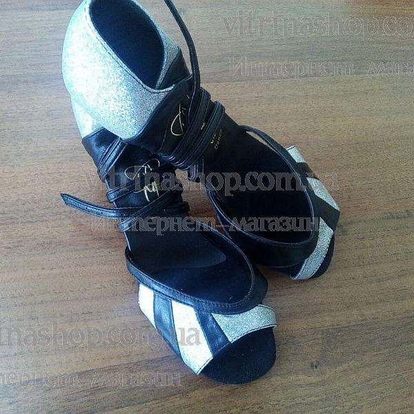 Туфлі для танців жіночі Латина шкіра 24р (38р) 5 см каблук. Туфлі для танців жіночі Латина шкіра 24р (38р) 5 см каблук.