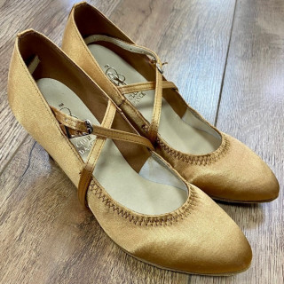 Туфлі для танців жіночі Стандарт сатин бежевий каблук 5 або 7 см з регуляторами.