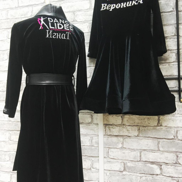 Танцювальний одяг із логотипом (вишивка) Танцювальний одяг із логотипом (вишивка)